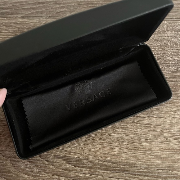 Versace cat eye sunglasses - Picture 9 of 13